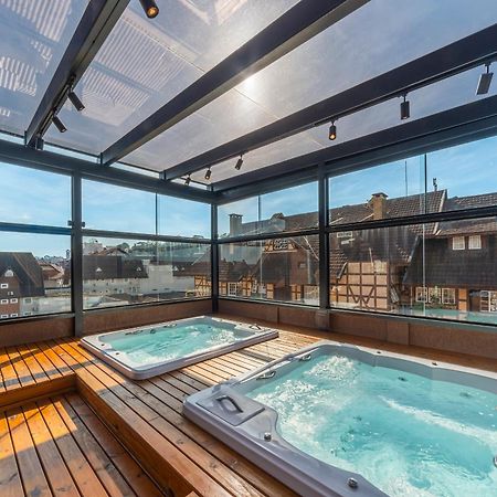 Hotel Laghetto Stilo Centro Gramado Exteriör bild Rooftop spa